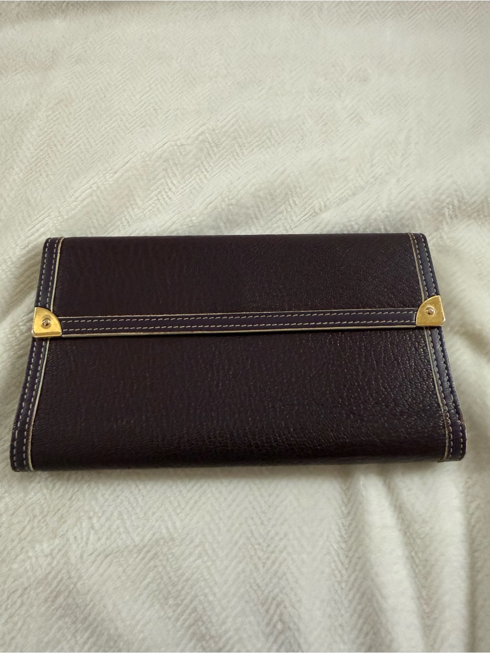 Louis Vuitton Plum Leather Suhali Porte Trésor International Wallet